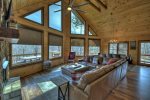 Whisky Creek Retreat - Open living and dining areas